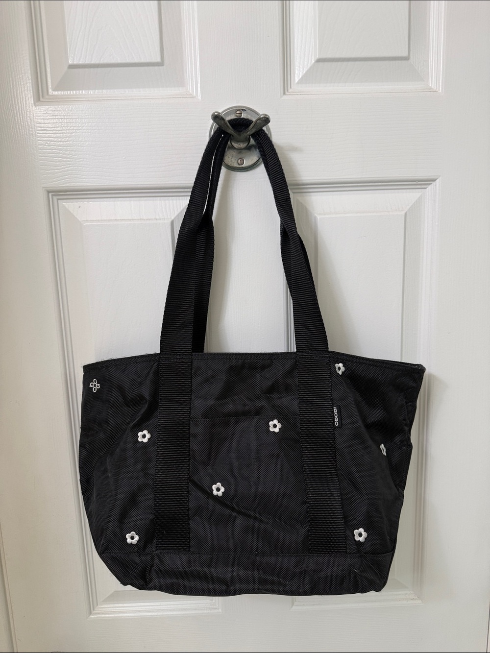 XO GOGO A2 Everyday Tote - Black Daisy